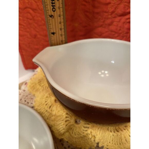 1960's Pyrex Cinderella Mixing Bowl 4Qt, 2.5Qt & 1.5Qt Old Orchard 3-piece Set. - Picture 10 of 16